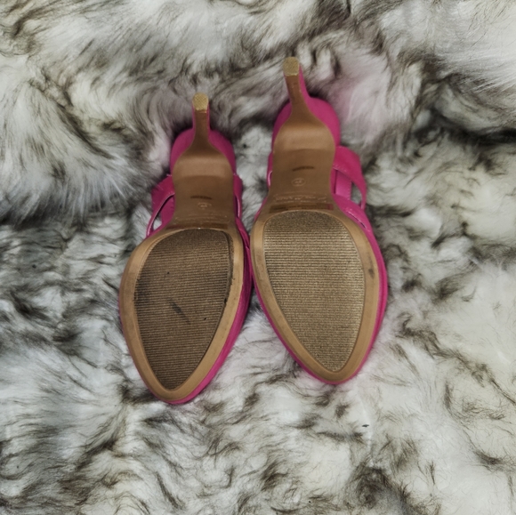 Pink platform high heels! - Picture 3 of 4